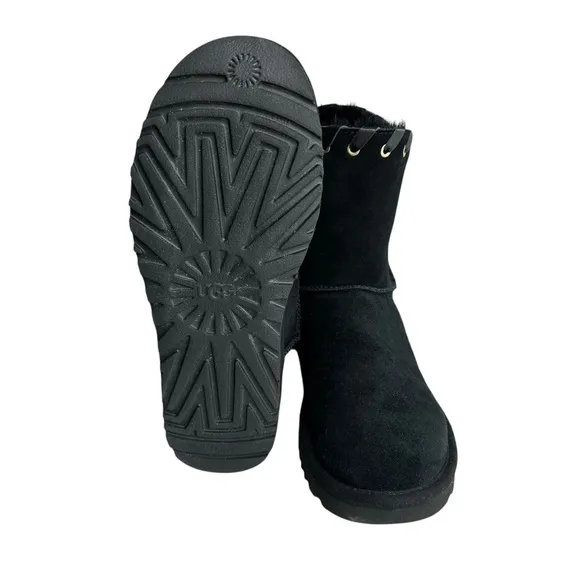 UGG Aidah Classic Boots Black Shearling Sheepskin Winter Boots Women’s