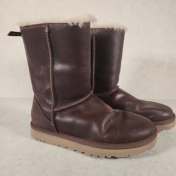 UGG Australia Classic Short Brown Leather Fur‎ Womens Sz 7 Boots Winter Snow