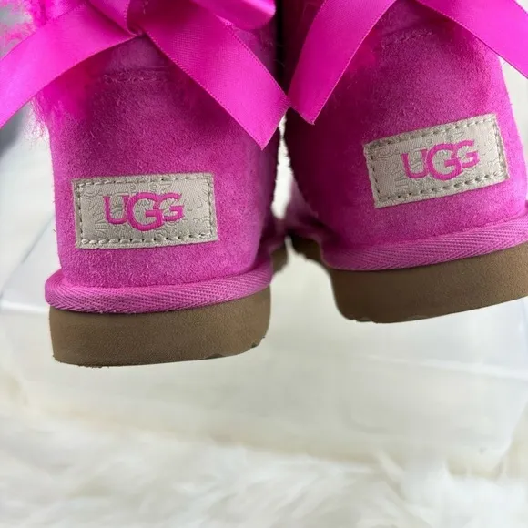 UGG BAILEY BOW II WINTER BOOTS SOZE 12 KIDS