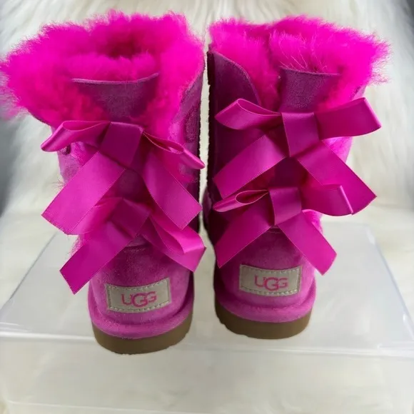UGG BAILEY BOW II WINTER BOOTS SOZE 12 KIDS