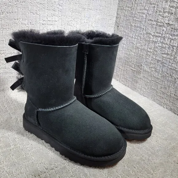 UGG Bailey Bow II Women’s Size 5 US Black Suede Shearling Winter Boots 1016225