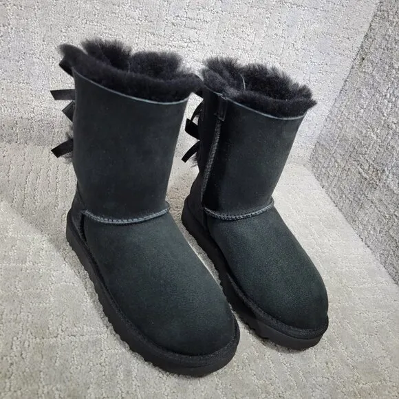 UGG Bailey Bow II Women’s Size 5 US Black Suede Shearling Winter Boots 1016225