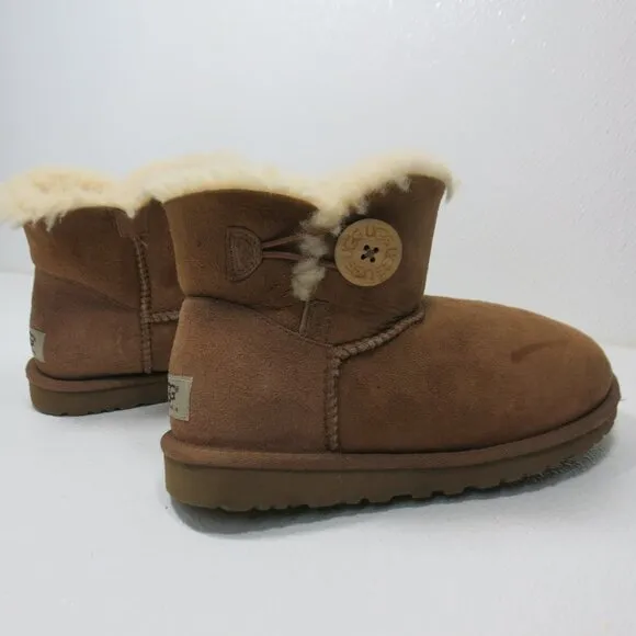 UGG Bailey Button Classic Short Winter Boots Shoes Australia Footwear Women's 6