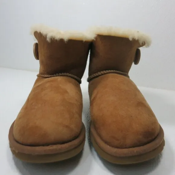 UGG Bailey Button Classic Short Winter Boots Shoes Australia Footwear Women's 6