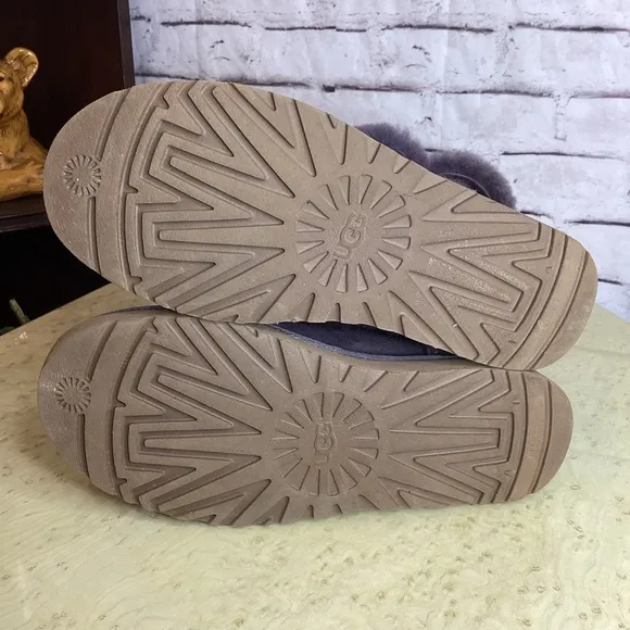 UGG Bailey Button II - 1016226 Suede Sheepskin Boots
