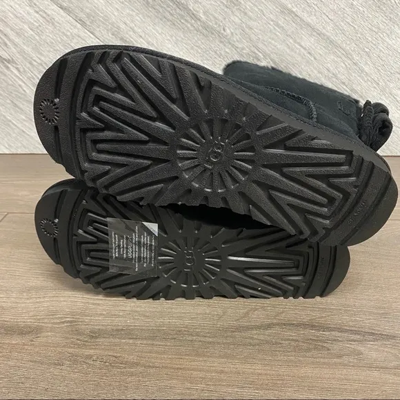 UGG | Bailey Corduroy Bow Boots Black Size 6 NEW