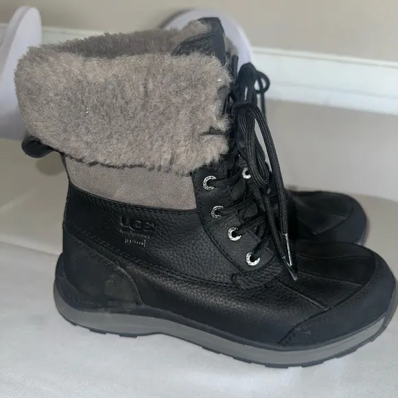 UGG Black Adirondack Boot III