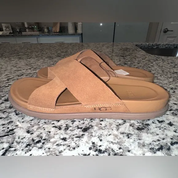UGG Brown Sandals women’s size 8 1/2 or men’s size 7