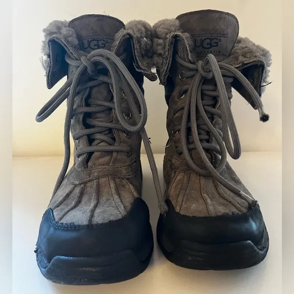 UGG Butte Sherpa Lined Winter Boots Sz 1