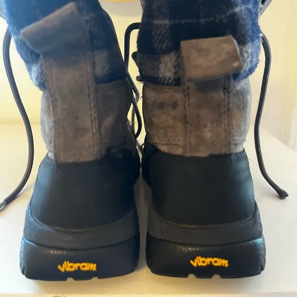 UGG Butte Sherpa Lined Winter Boots Sz 1