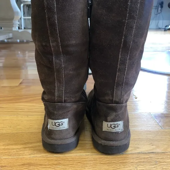 UGG Chocolate Brown Zip-Up Boots Size 3