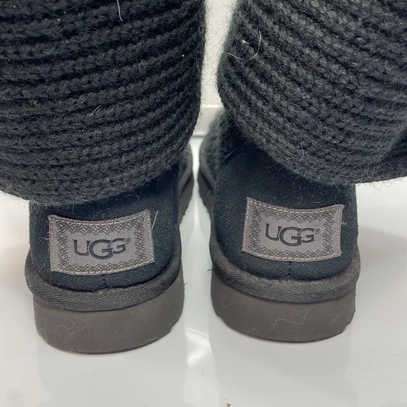 Ugg Classic Cardy Boots Fur Insole Knit Buttons Winter Wool Blend Black Womens 6