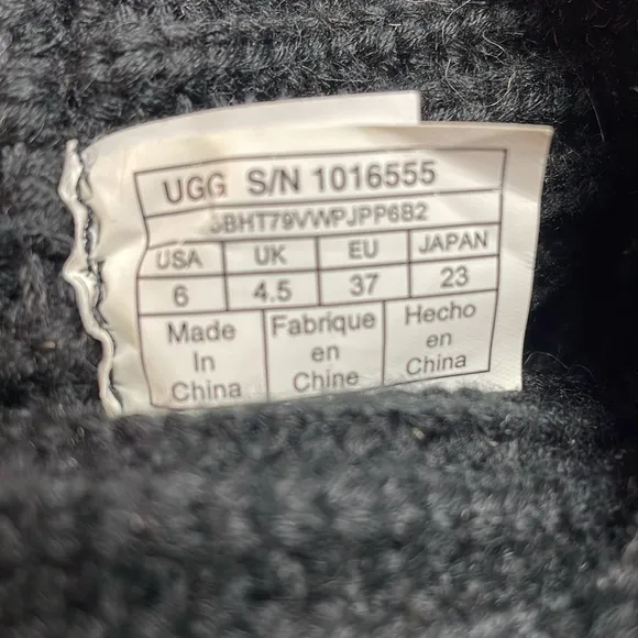 Ugg Classic Cardy Boots Fur Insole Knit Buttons Winter Wool Blend Black Womens 6