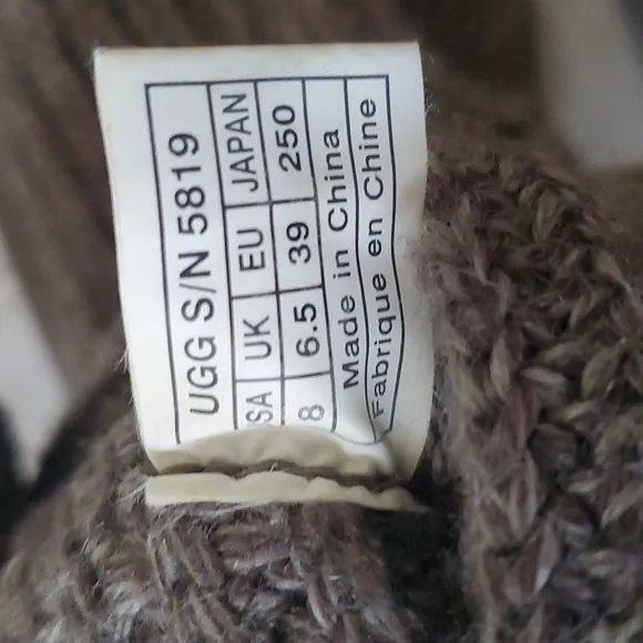 UGG  classic cardy gray women's knit long boots size 8