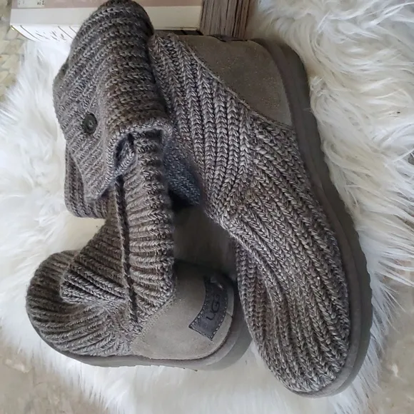 UGG  classic cardy gray women's knit long boots size 8