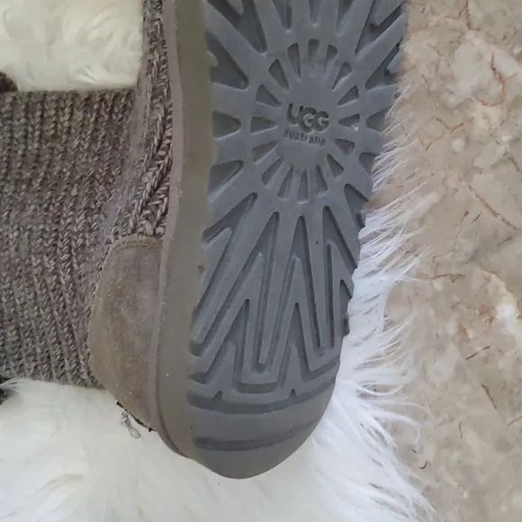 UGG  classic cardy gray women's knit long boots size 8