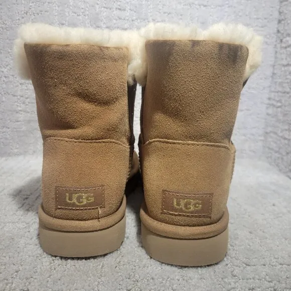 UGG Classic Gem Mini Women's Size 8 US Chestnut Suede Winter Boots 1125911