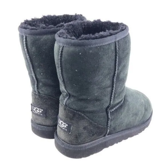 UGG Classic Short Sheepskin Winter Boots Kids 6