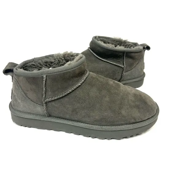 Ugg Classic Ultra Mini Boots Women 9 Gray Suede Sheepskin Lined Comfort Casual