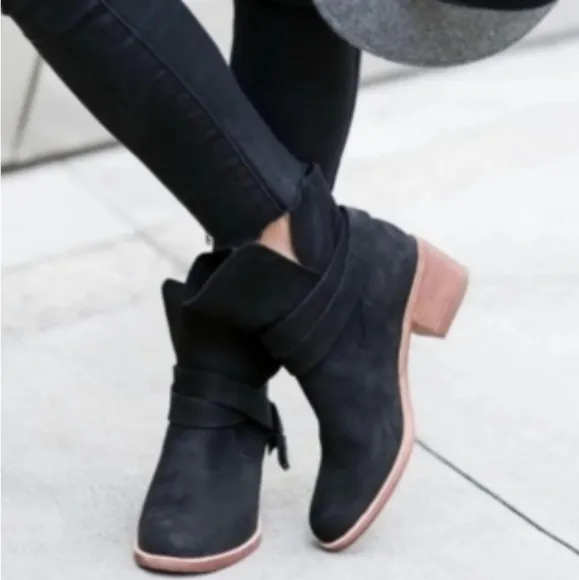 UGG Elora Black Suede Nubuck Leather Ankle Boots Moto Biker Women’s 8.5