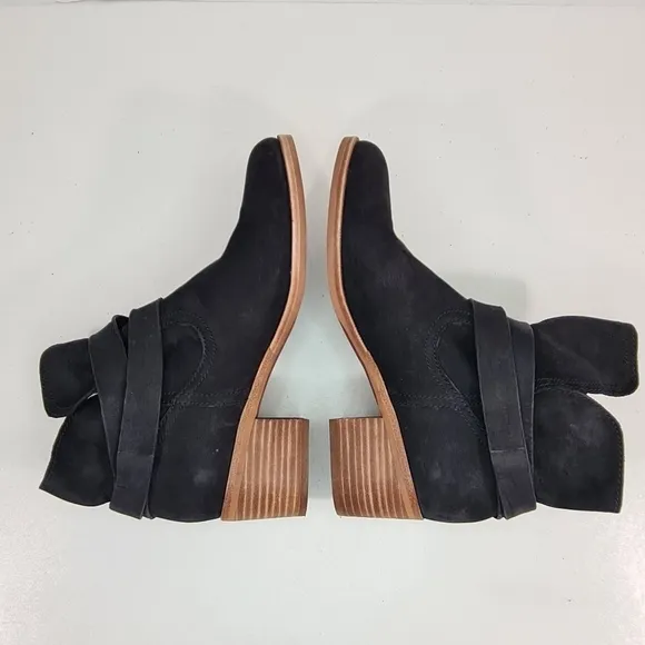 UGG Elora Black Suede Nubuck Leather Ankle Boots Moto Biker Women’s 8.5