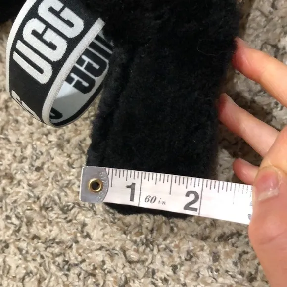 UGG Fluff Yeah Slide Sandals Size 7 Black Sheepskin
