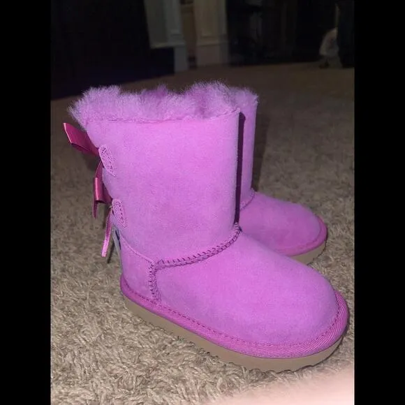 UGG Girl's Toddler Bailey Bow Suede Shearling Boots, sz 6