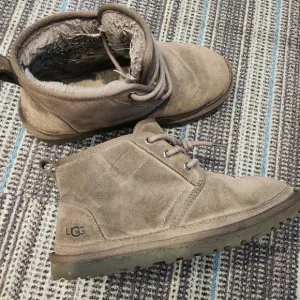 UGG Gray Chukka Boots Suede Sherpa Lined