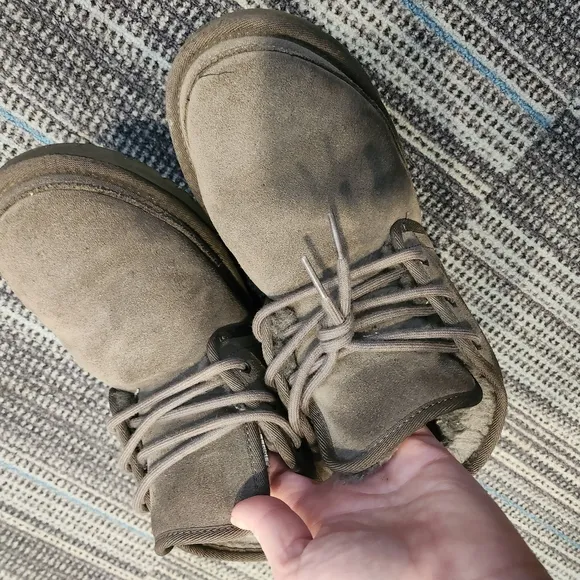UGG Gray Chukka Boots Suede Sherpa Lined
