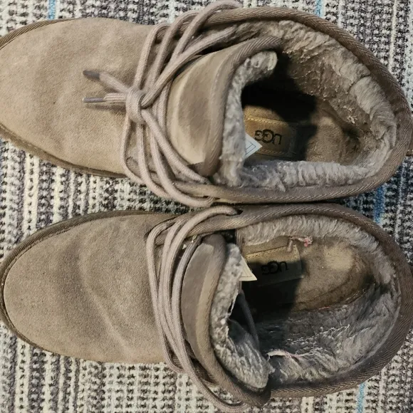UGG Gray Chukka Boots Suede Sherpa Lined