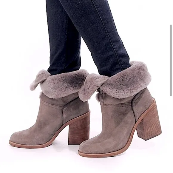 UGG Jerene Sheepskin Block heel winter boots