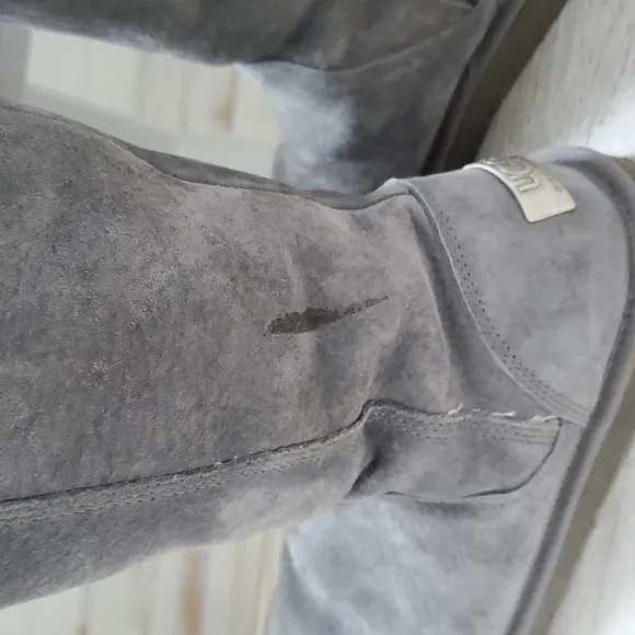 UGG Kenly  tall zip up 1890 Gray Winter Boots
