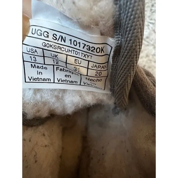 UGG Kids Neumel Chukka‎ Boot Suede Shearling Lined Gray Casual Shoes