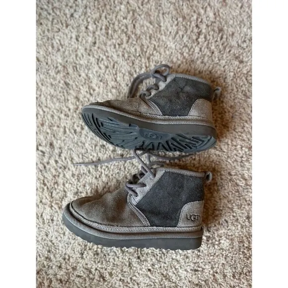 UGG Kids Neumel Chukka‎ Boot Suede Shearling Lined Gray Casual Shoes