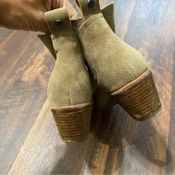 UGG Kingsburg Ankle Booties 7 Chestnut Taupe Tan Suede Boots Shoes