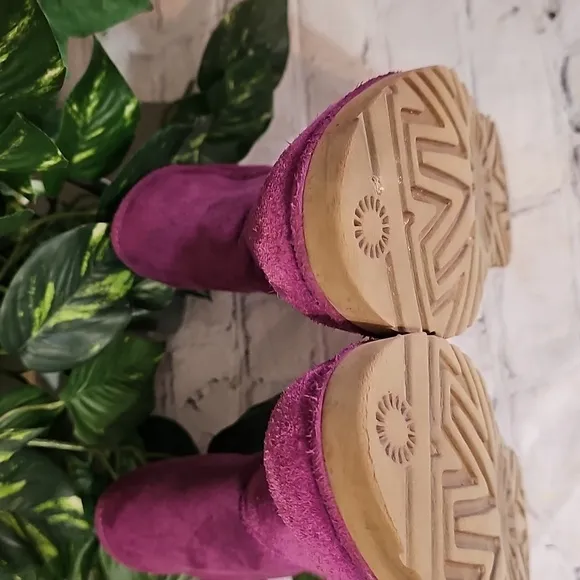 UGG Kristin Purple Passion Winter Boots Suede Ankle-Height 8