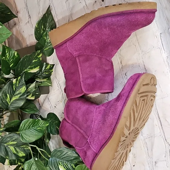 UGG Kristin Purple Passion Winter Boots Suede Ankle-Height 8