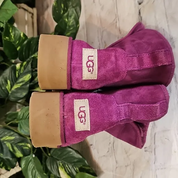 UGG Kristin Purple Passion Winter Boots Suede Ankle-Height 8