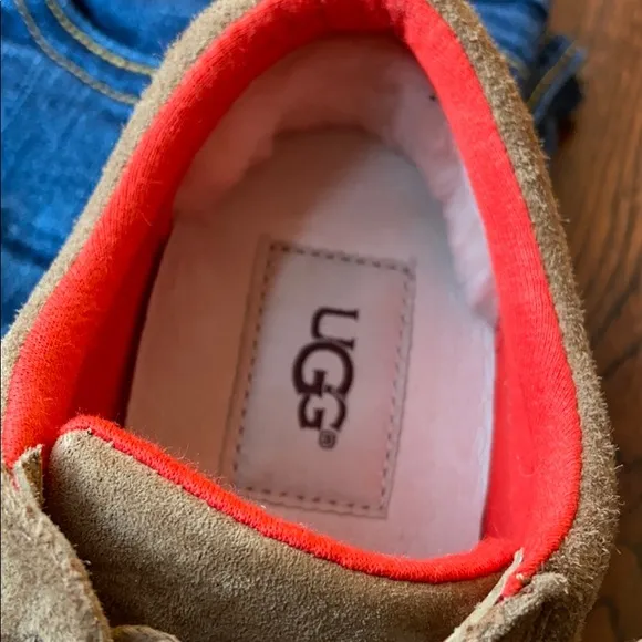 Ugg lace up suede shoes size 6