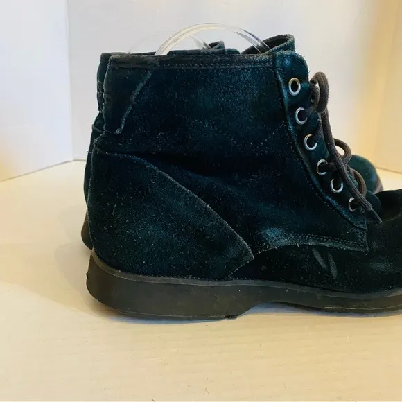 UGG Moreau Boots Mens 9 Black Suede Winter Sole Lining