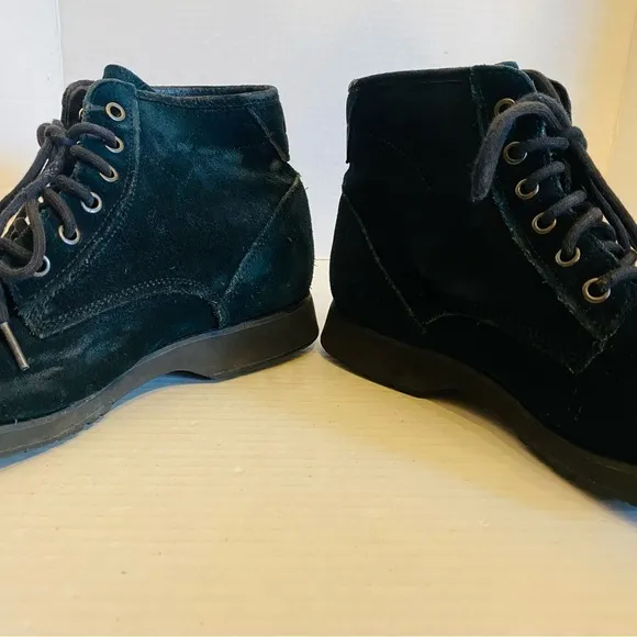 UGG Moreau Boots Mens 9 Black Suede Winter Sole Lining