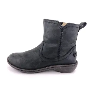 UGG Neevah Black Leather Ankle Winter Boots 7