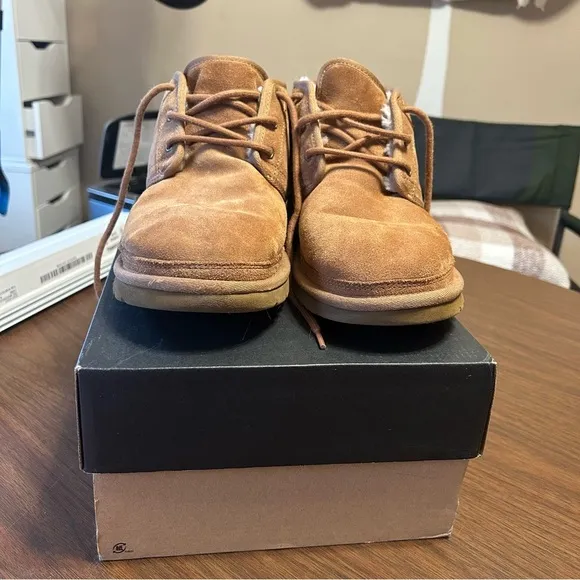 UGG Neumel Ankle Boots Mens Size 11 Chestnut Brown Leather.