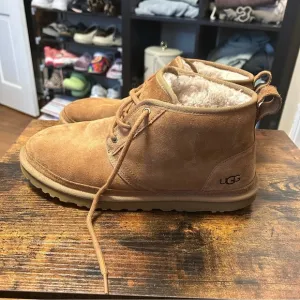 UGG Neumel Ankle Boots Mens Size 11 Chestnut Brown Leather.
