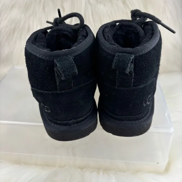 UGG NEUMEL CHUNKY WINTER ANKLE BOOTS SIZE 2 KIDS