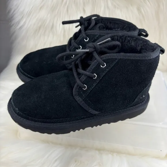 UGG NEUMEL CHUNKY WINTER ANKLE BOOTS SIZE 2 KIDS