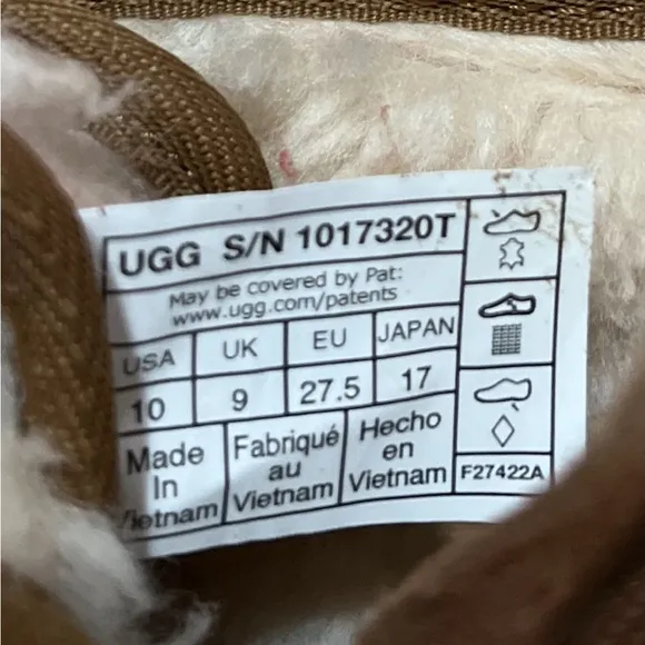 UGG Neumel II Chukka Kids Tan Boots fleece lined suede NWOT toddler size 10
