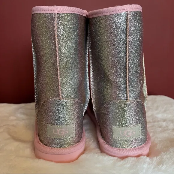UGG silver and pastel rainbow sparkle boots, girl’s size 6, sparkly, winter