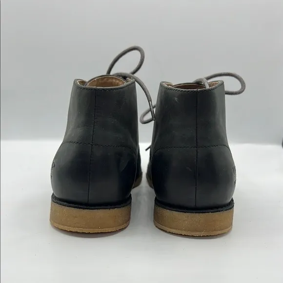 UGG Sz 8 Leighton Black Tan Chukka Boots Minimalist Design