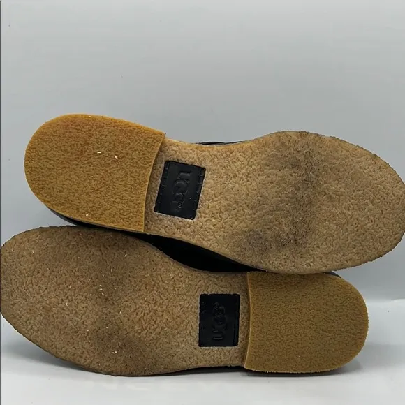 UGG Sz 8 Leighton Black Tan Chukka Boots Minimalist Design